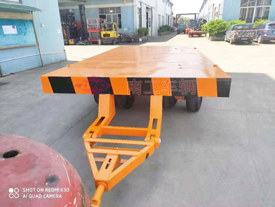 20噸重型平板拖車(chē)帶4個(gè)轉(zhuǎn)盤(pán)4I.jpg