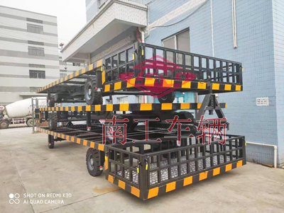 8噸無動力牽引骨架平板拖車帶護(hù)欄5I.jpg