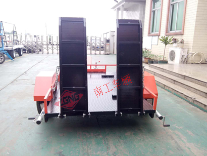 1.5噸機(jī)器人用ATV工具拖車(chē)5I.jpg