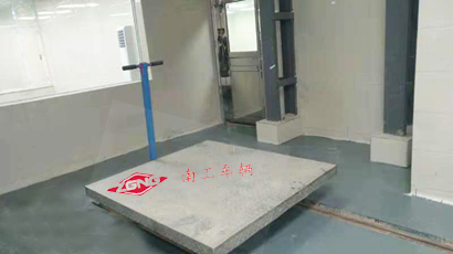 2.5噸無(wú)動(dòng)力手推式軌道平板車(chē)1I.jpg