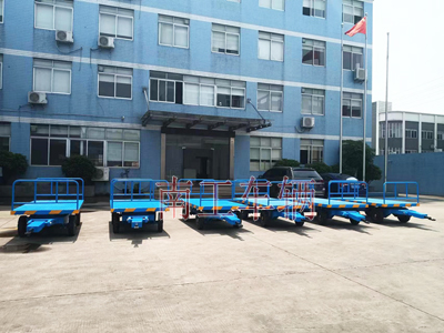 3噸無(wú)動(dòng)力牽引平板拖車5I.jpg