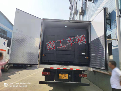 2噸內(nèi)置汽車(chē)尾板2I.jpg